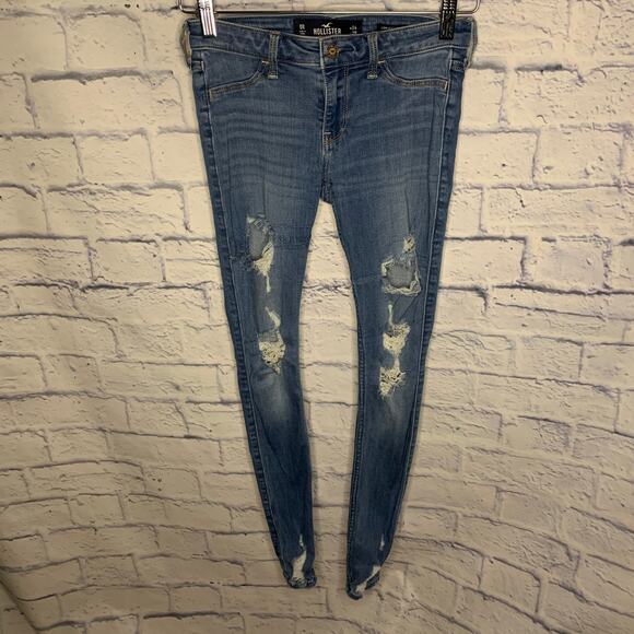 Low Rise Hollister Jean - Picture 4 of 6